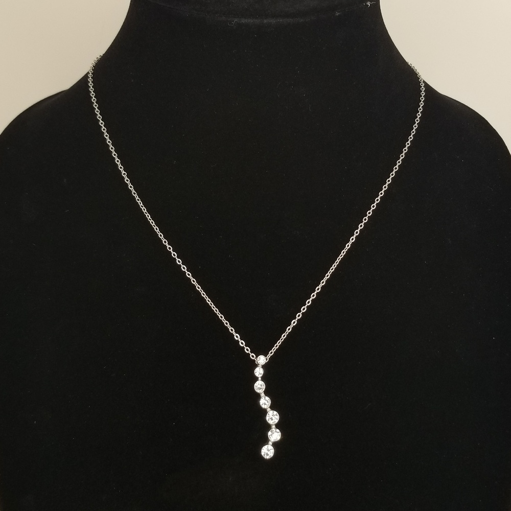 👽Simple crystal pendant necklace